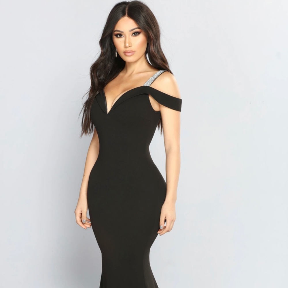 Mermaid Ballgown w/ Rhinestone Straps